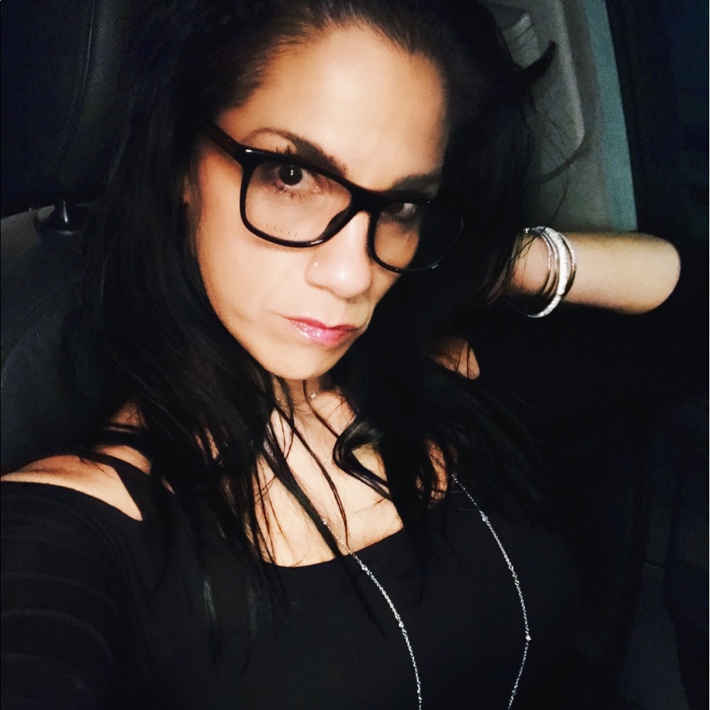 Meet your Posher, Tania